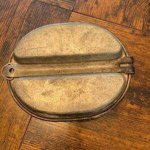 Vintage Metal Mess Kit